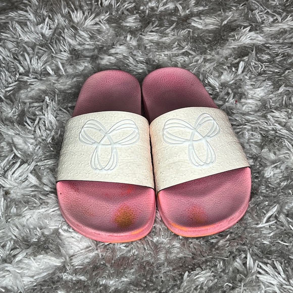 Aritzia TNA Slides - Picture 1 of 4